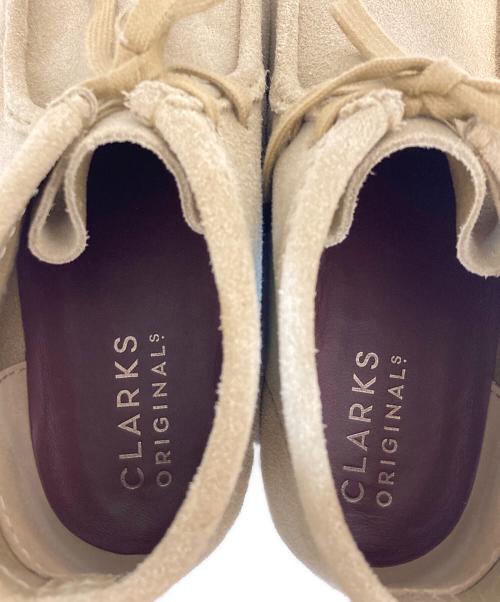 CLARKS ORIGINALS（クラークス オリジナルズ）Clarks Originals (クラークス オリジナルズ) ワラビースウェードブーツ ベージュ サイズ:SIZE 26.5cmの古着・服飾アイテム