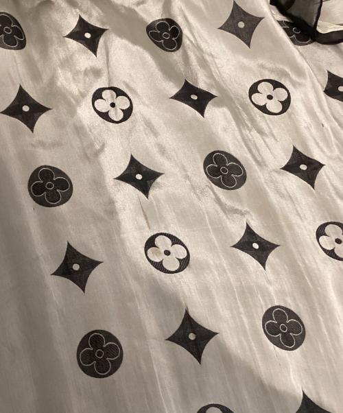 LOUIS VUITTON（ルイ ヴィトン）LOUIS VUITTON (ルイ ヴィトン) モノグラムシャインショール ベージュ×ブラックの古着・服飾アイテム