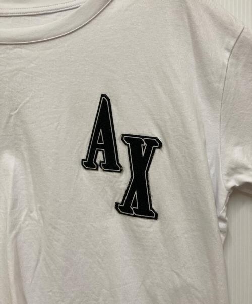 ARMANI EXCHANGE（アルマーニ エクスチェンジ）ARMANI EXCHANGE (アルマーニ エクスチェンジ) AXロゴワッペンTシャツ ホワイト サイズ:Mの古着・服飾アイテム