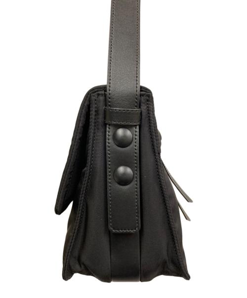 PRADA（プラダ）PRADA (プラダ) スモールパデットRe－Nylon ショルダーバック ブラックの古着・服飾アイテム