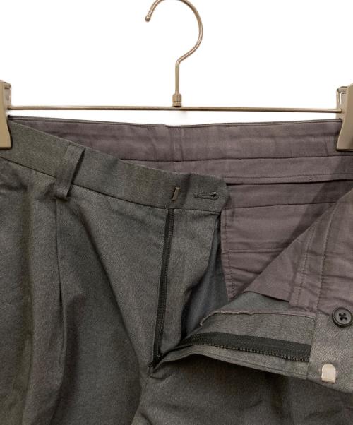 KOLOR（カラー）KOLOR (カラー) タックパンツ グレー サイズ:SIZE 2の古着・服飾アイテム