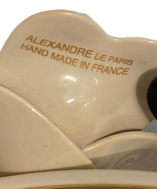 ALEXANDRE de Paris（アレクサンドルドゥパリ）ALEXANDRE de Paris (アレクサンドルドゥパリ) ローズモチーフヘアクリップ ブラック×ホワイトの古着・服飾アイテム