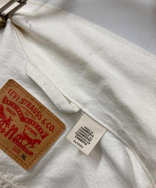 LEVI'S（リーバイス）LEVI'S (リーバイス) デニムトラッカージャケット ホワイト サイズ:XLの古着・服飾アイテム