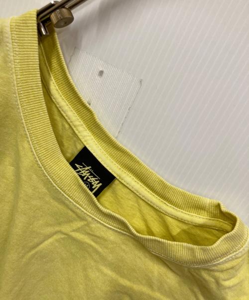 stussy（ステューシー）stussy (ステューシー) HOW WE'RE LIVIN' PIGMENT DYED TEE イエロー サイズ:Mの古着・服飾アイテム