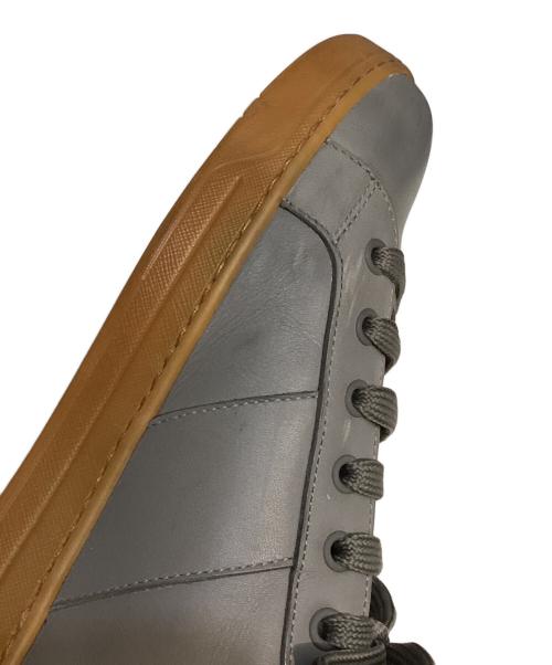 PRADA（プラダ）PRADA (プラダ) LOGO LOW TOP SNEAKERS/ロゴ ロウ トップ スニーカーズ グレー サイズ:５の古着・服飾アイテム