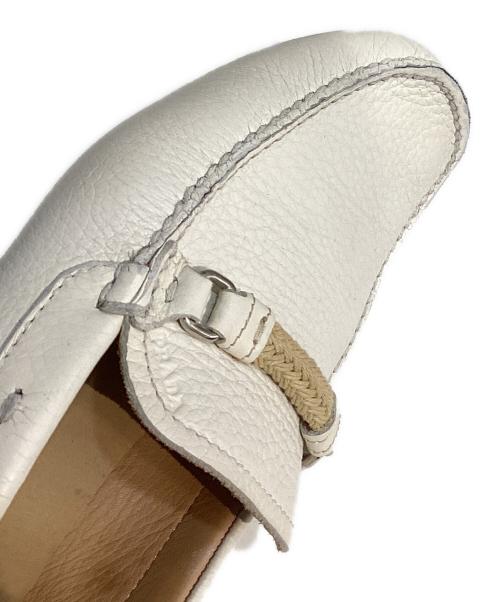 PRADA（プラダ）PRADA (プラダ) ドライビングシューズ/ローファー ホワイト サイズ:6の古着・服飾アイテム