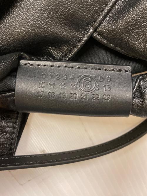 MM6 Maison Margiela（エムエムシックスメゾンマルジェラ）MM6 Maison Margiela (エムエムシックスメゾンマルジェラ) ジャパニーズ クラシック クロスボディバッグ/ JAPANESE CLASSIC CROSSBODY BAG ブラックの古着・服飾アイテム