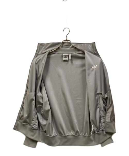 adidas（アディダス）adidas (アディダス) オーバーサイズ ファイヤーバード トラックトップ ライトオニキス シルバー サイズ:Mの古着・服飾アイテム