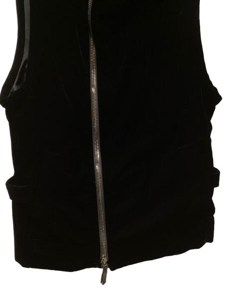GIORGIO ARMANI（ジョルジオアルマーニ）GIORGIO ARMANI (ジョルジオアルマーニ) ベルベット ベスト ブラック サイズ:48の古着・服飾アイテム
