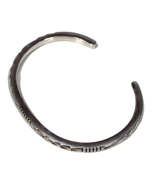 Navajo（ナバホ）NAVAJO (ナバホ) ナバホ族/スタンプワークバングル シルバーの古着・服飾アイテム