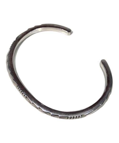 Navajo（ナバホ）NAVAJO (ナバホ) ナバホ族/スタンプワークバングル シルバーの古着・服飾アイテム