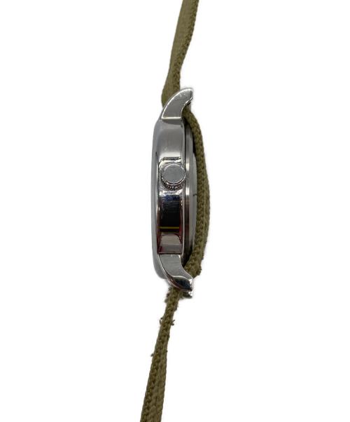 TIMEX（タイメックス）TIMEX (タイメックス) ダイバーズウォッチ ホワイト×オリーブの古着・服飾アイテム