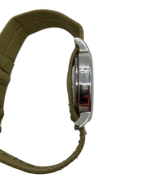 TIMEX（タイメックス）TIMEX (タイメックス) ダイバーズウォッチ ホワイト×オリーブの古着・服飾アイテム