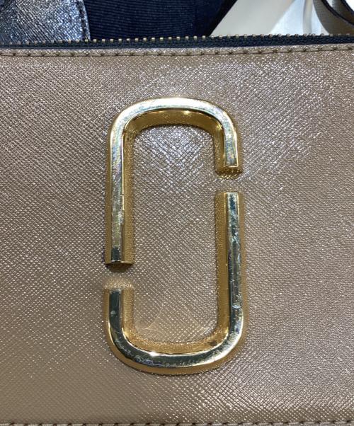 MARC JACOBS（マークジェイコブス）MARC JACOBS (マークジェイコブス) スナップショット カメラバッグ ベージュの古着・服飾アイテム