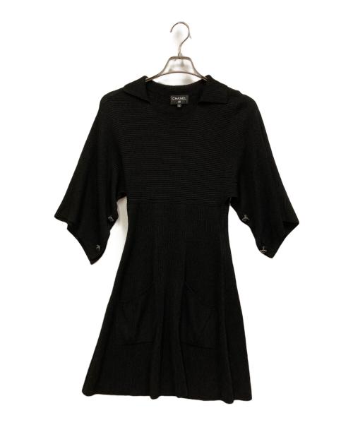 CHANEL（シャネル）CHANEL (シャネル) フレアスリーブロゴボタンニットワンピース ブラック サイズ:34の古着・服飾アイテム
