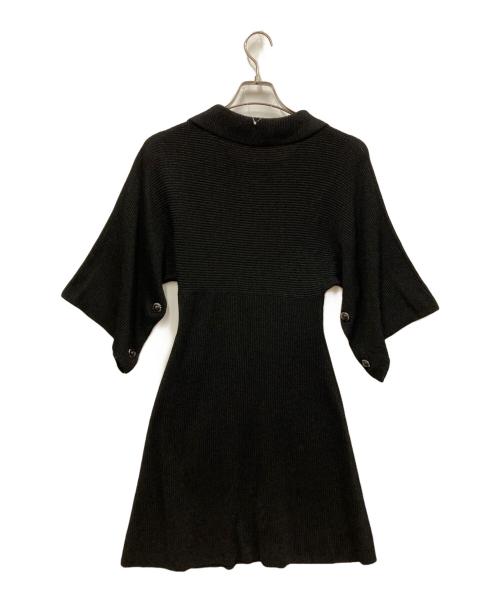 CHANEL（シャネル）CHANEL (シャネル) フレアスリーブロゴボタンニットワンピース ブラック サイズ:34の古着・服飾アイテム