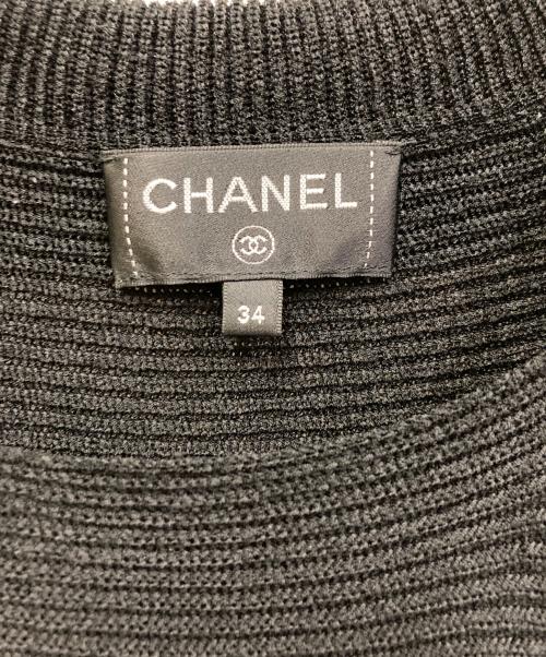 CHANEL（シャネル）CHANEL (シャネル) フレアスリーブロゴボタンニットワンピース ブラック サイズ:34の古着・服飾アイテム