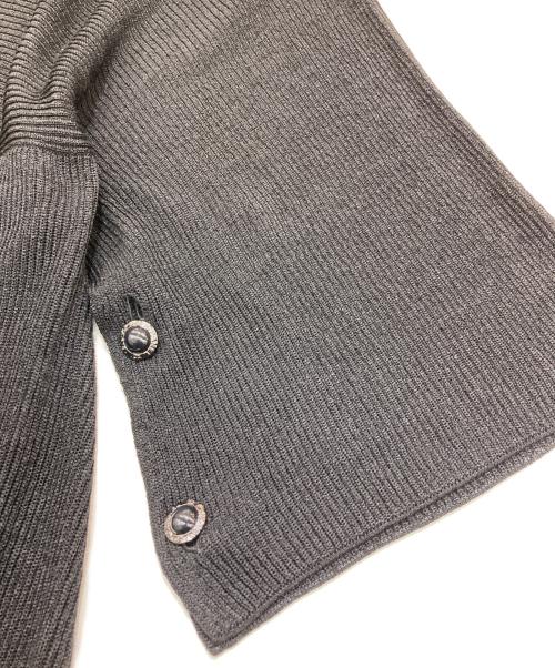 CHANEL（シャネル）CHANEL (シャネル) フレアスリーブロゴボタンニットワンピース ブラック サイズ:34の古着・服飾アイテム