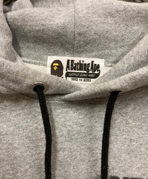 A BATHING APE（アベイシングエイプ）A BATHING APE (アベイシングエイプ) プルオーバーパーカー グレー サイズ:Mの古着・服飾アイテム