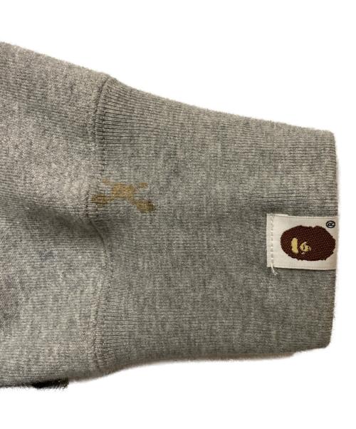 A BATHING APE（アベイシングエイプ）A BATHING APE (アベイシングエイプ) プルオーバーパーカー グレー サイズ:Mの古着・服飾アイテム