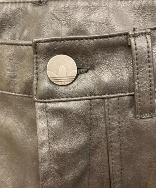 adidas（アディダス）adidas (アディダス) シーズン 3 ビンテージ フェイクレザーパンツ ブラック サイズ:W26の古着・服飾アイテム