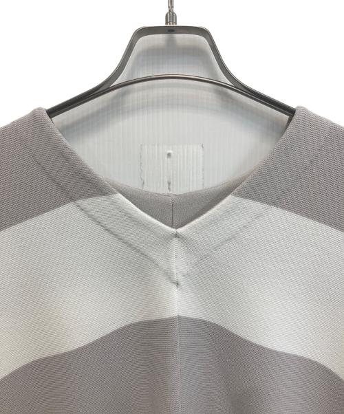 BEARDSLEY（ビアズリー）BEARDSLEY (ビアズリー) ワイドボーダーニット ホワイト×グレー サイズ:SIZE Freeの古着・服飾アイテム