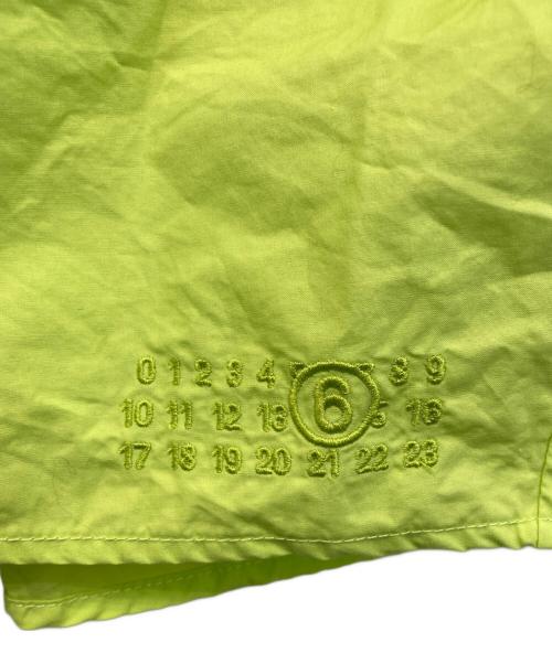 MM6 Maison Margiela（エムエムシックスメゾンマルジェラ）MM6 Maison Margiela (エムエムシックスメゾンマルジェラ) 25SS バルーンスリーブプルオーバーロゴブラウス ライムグリーン サイズ:14(キッズ規格)の古着・服飾アイテム
