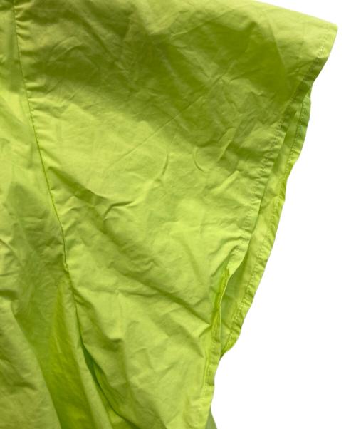 MM6 Maison Margiela（エムエムシックスメゾンマルジェラ）MM6 Maison Margiela (エムエムシックスメゾンマルジェラ) 25SS バルーンスリーブプルオーバーロゴブラウス ライムグリーン サイズ:14(キッズ規格)の古着・服飾アイテム