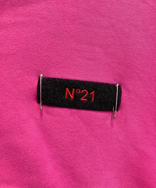 N°21（ヌメロヴェントゥーノ）N°21 (ヌメロヴェントゥーノ) プルオーバーパーカー ピンク サイズ:Mの古着・服飾アイテム