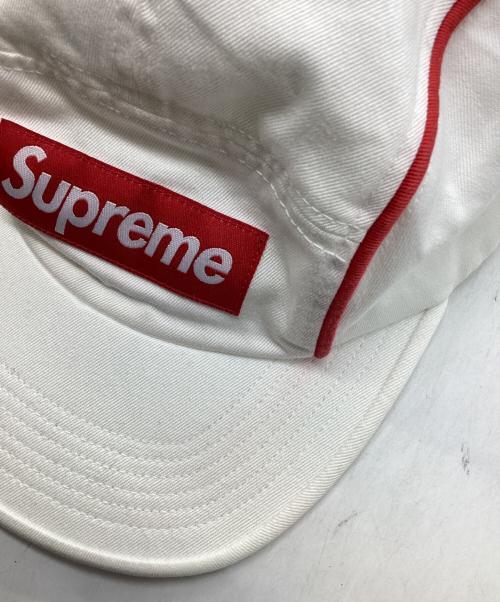 SUPREME（シュプリーム）Supreme (シュプリーム) Pique Piping Camp Cap ホワイト×レッドの古着・服飾アイテム