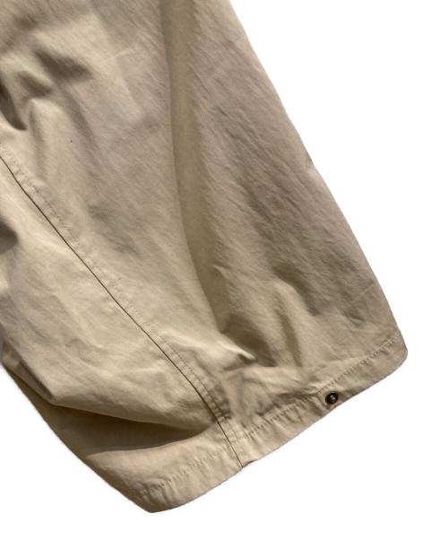 CLORE +（クロレ）CLORE + (クロレ) Cross over Trench/クロスオーバートレンチ ベージュ サイズ:Freeの古着・服飾アイテム