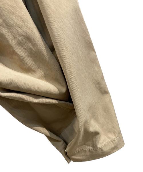 CLORE +（クロレ）CLORE + (クロレ) Cross over Trench/クロスオーバートレンチ ベージュ サイズ:Freeの古着・服飾アイテム