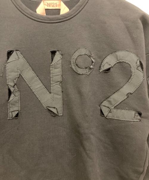 N°21 numero ventuno（ヌメロヴェントゥーノ）N°21 NUMERO VENTUNO (ヌメロヴェントゥーノ) BIGロゴスウェット ブラック サイズ:36の古着・服飾アイテム