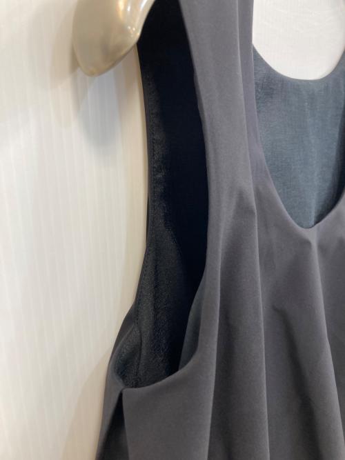 ELLA（エラ）eLLa (エラ) ノースリーブコクーンブラウス ブラック サイズ:Freeの古着・服飾アイテム