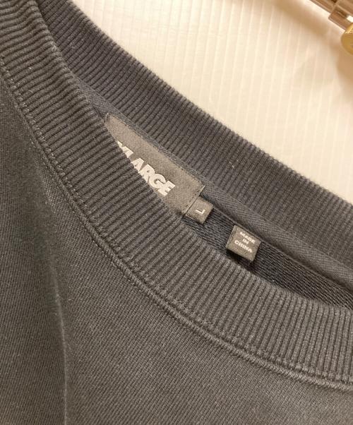 X-LARGE（エクストララージ）X-LARGE (エクストララージ) BRIDGE LOGO CREWNECK SWEATSHIRT ブラック サイズ:Lの古着・服飾アイテム