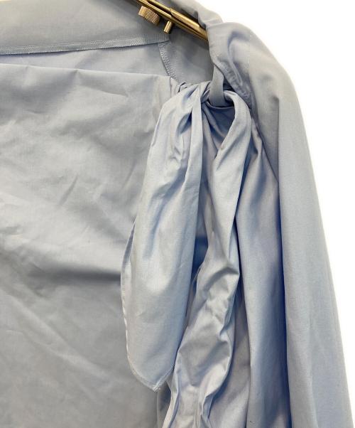 roughlow（ラフロー）roughlow (ラフロー) オフショルショルダーリボンブラウス ブルー サイズ:FREEの古着・服飾アイテム