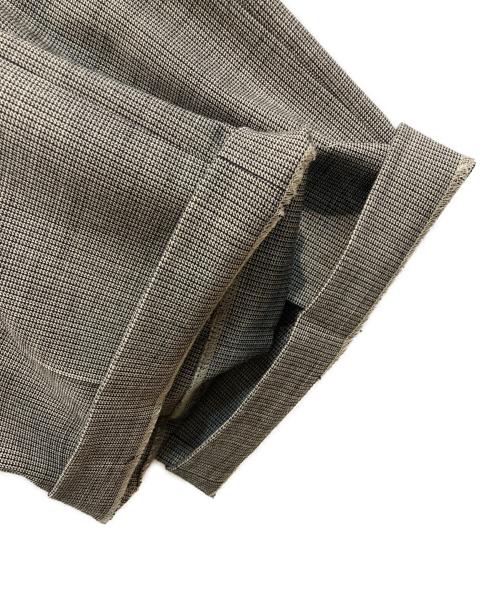 MANOF（マノフ）MANOF (マノフ) WAIST SLIT SLACKS グレー サイズ:Sの古着・服飾アイテム