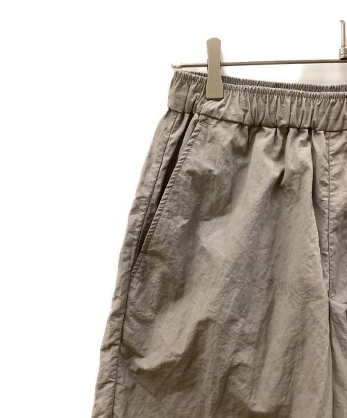 UMBRO（アンブロ）UMBRO (アンブロ) FREAK'S STORE (フリークスストア) 24SS 別注ハーフパンツ/FREAK'S STORE別注 グレー サイズ:Mの古着・服飾アイテム