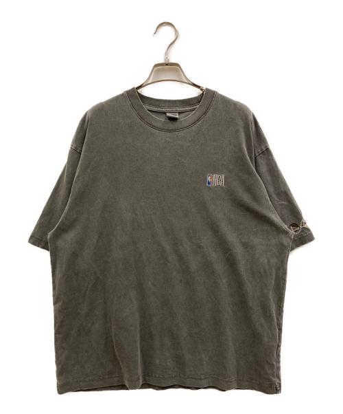 NBA（エヌビーエー）NBA (エヌビーエー) FREAK'S STORE (フリークスストア) ランダムチーム バックロゴ クルーネックTシャツ グレー サイズ:Lの古着・服飾アイテム