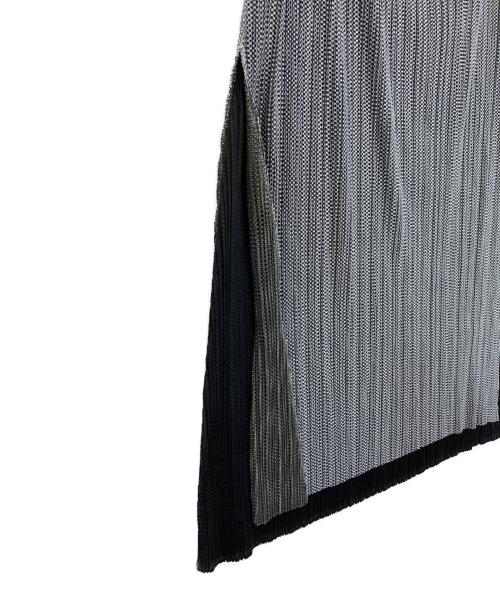 PLEATS PLEASE（プリーツプリーズ）PLEATS PLEASE (プリーツプリーズ) ジオメトリック柄レイヤードプリーツスカート グレー サイズ:1の古着・服飾アイテム