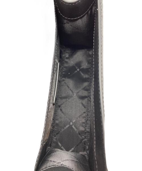 MICHAEL KORS（マイケルコース）MICHAEL KORS (マイケルコース) WHITNEY フラップ チェーン ショルダー ミディアム ブラックの古着・服飾アイテム