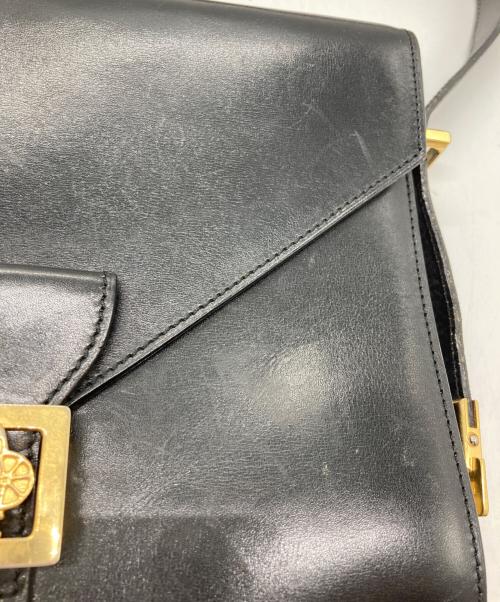 CELINE（セリーヌ）CELINE (セリーヌ) フラップショルダーバッグ ブラックの古着・服飾アイテム