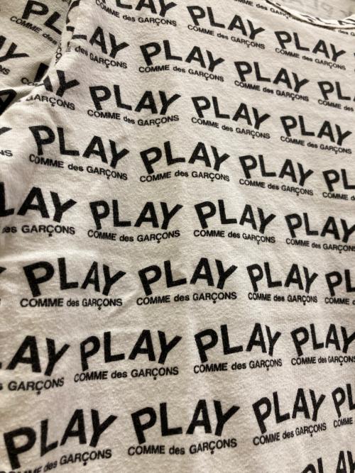PLAY COMME des GARCONS（プレイコムデギャルソン）PLAY COMME des GARCONS (プレイコムデギャルソン) プリントTシャツ ホワイト×ブラック サイズ:Mの古着・服飾アイテム