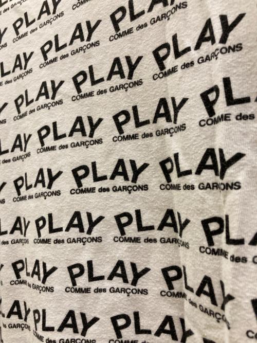 PLAY COMME des GARCONS（プレイコムデギャルソン）PLAY COMME des GARCONS (プレイコムデギャルソン) プリントTシャツ ホワイト×ブラック サイズ:Mの古着・服飾アイテム