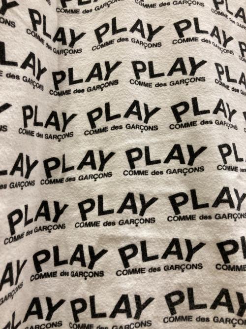 PLAY COMME des GARCONS（プレイコムデギャルソン）PLAY COMME des GARCONS (プレイコムデギャルソン) プリントTシャツ ホワイト×ブラック サイズ:Mの古着・服飾アイテム