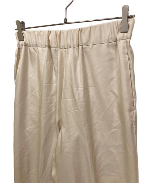 MUSE de Deuxieme Classe（ミューズ ドゥーズィエム クラス）MUSE de Deuxieme Classe (ミューズ ドゥーズィエム クラス) 23SS Silk Looker パンツ アイボリー サイズ:36の古着・服飾アイテム