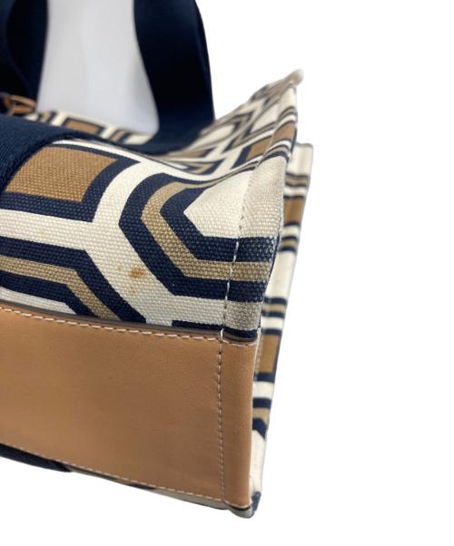 TORY BURCH（トリーバーチ）TORY BURCH (トリーバーチ) オクタゴン キャンバストートバッグ ホワイト×ネイビーの古着・服飾アイテム