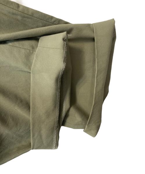AURALEE（オーラリー）AURALEE (オーラリー) ULTRA FINE TROPICAL WOOL TWO-TUCK SLACKS オリーブ サイズ:4の古着・服飾アイテム