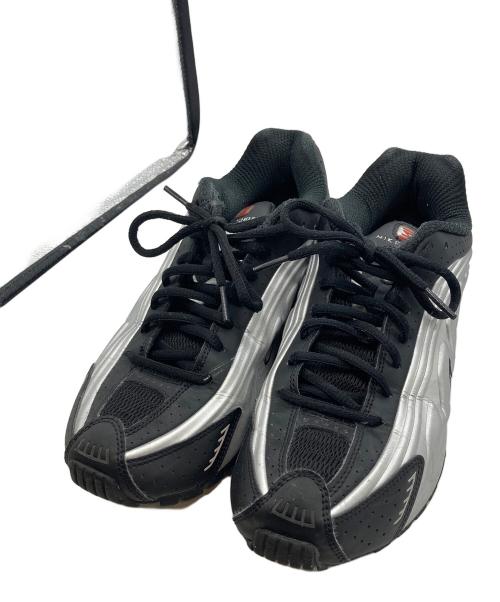 NIKE（ナイキ）NIKE (ナイキ) SHOX R4 METALLIC SILVER/ショックスR4 メタリックシルバー シルバー サイズ:25の古着・服飾アイテム