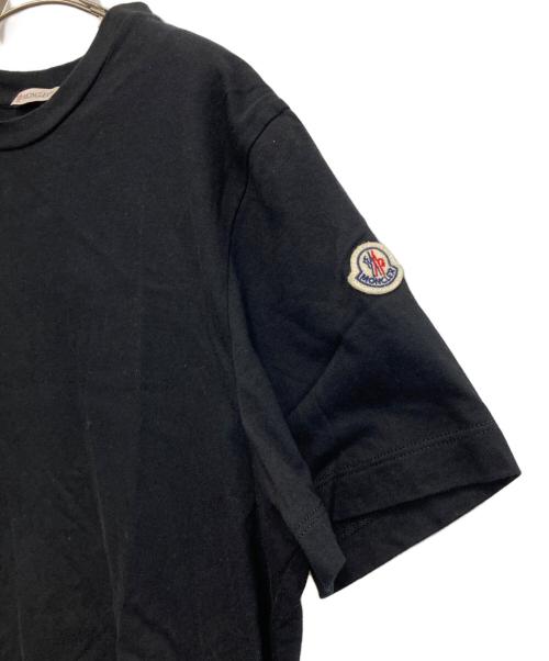 MONCLER（モンクレール）MONCLER (モンクレール) MAGLIA T SHIRT/ワッペンロゴtシャツ ブラック サイズ:Lの古着・服飾アイテム
